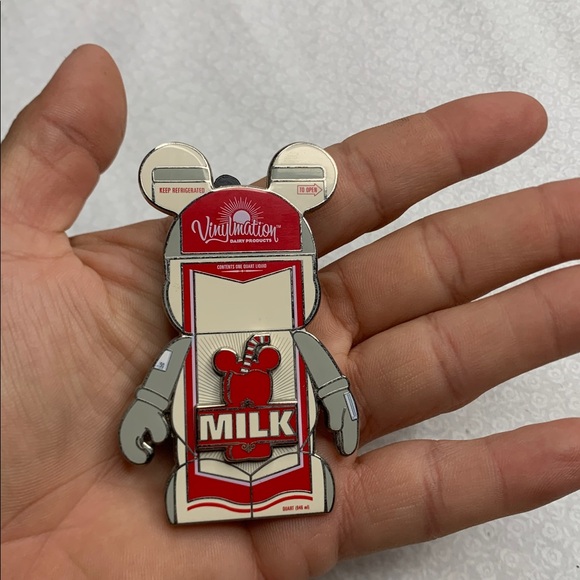 Disney Vinylmation Mystery Jumbo
Vinylmation Milk Themed Collectible 3” Pin - Picture 5 of 7